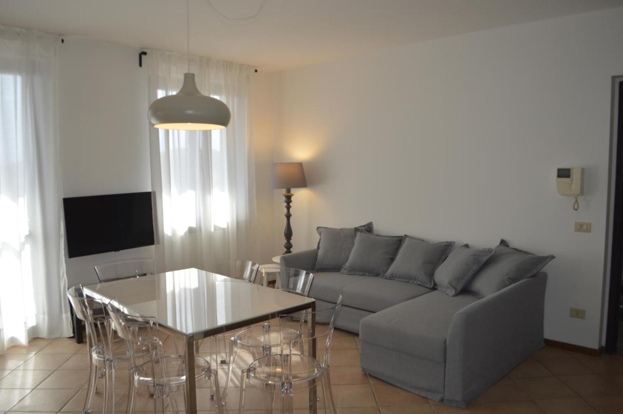 V12 Apartments - Trecate Exterior photo